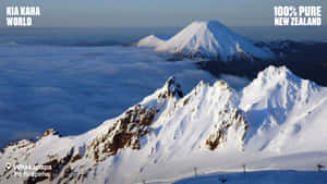 紐西蘭雲海之上的白雪覆蓋的山頂。 — 冬季風景 壁紙