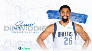 Spencer Dinwiddie 身穿達拉斯獨行俠球衣，以城市天際線為背景微笑。 — 克里夫蘭騎士隊 壁紙