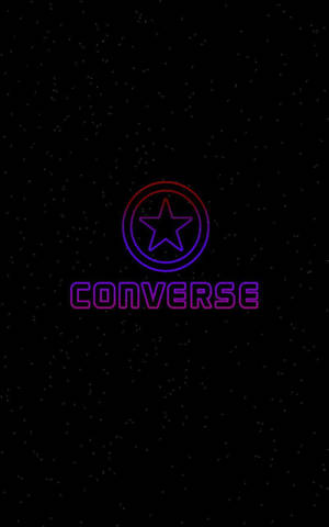 Converse標誌，星星標誌以粉紅和藍色霓虹燈在星空夜空中發光。 — Galaxy Tab S10 Ultra 壁紙