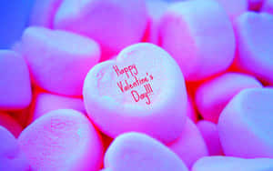 心形棉花糖，其中一個寫有「Happy Valentine's Day!!!」 — 16:10 壁紙