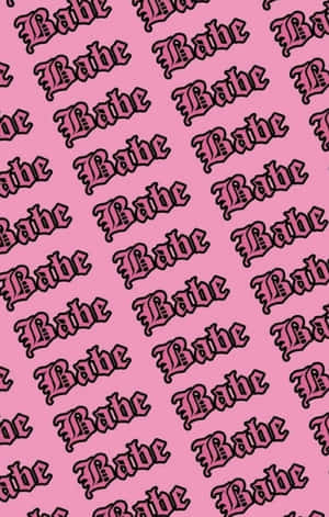 粉紅色桌布上重複帶有黑色哥德式字體的「Babe」文字。 — 美學 壁紙