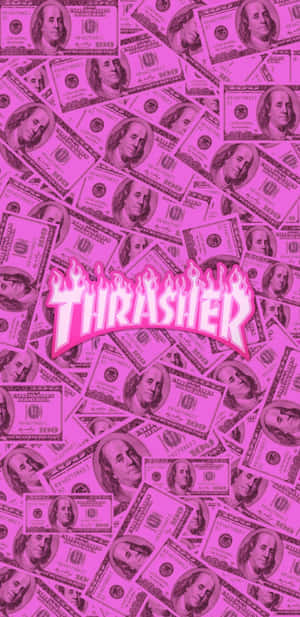 帶有火焰Thrasher標誌的粉紅色金錢背景。 — Thrasher 壁紙