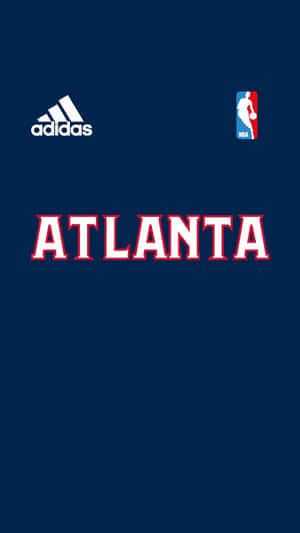海軍藍背景上的亞特蘭大文字和NBA Adidas標誌。 — 亞特蘭大老鷹 壁紙