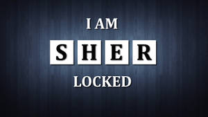 文字在深藍色木質背景上顯示「I AM SHER LOCKED」。 — 夏洛克 壁紙