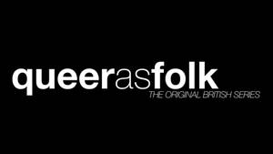 黑色背景上「queerasfolk」的白色文字標誌，附有副標題「THE ORIGINAL BRITISH SERIES」。 — 同志亦凡人 壁紙