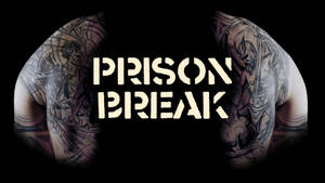 紋身肩膀帶有白色「PRISON BREAK」文字。 — 懲罰者標誌 壁紙