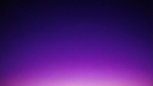 簡約的霓虹紫色漸層搭配星星。 — 霓虹紫 壁紙