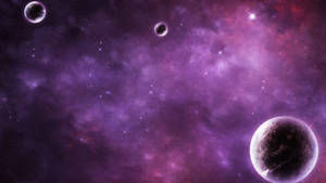 深空中帶有發光恆星和三顆行星的紫色星雲。 — 紫色銀河 壁紙