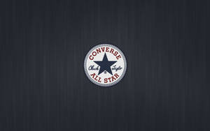 深色木紋背景上的 Converse All Star 標誌 — Converse 標誌 壁紙