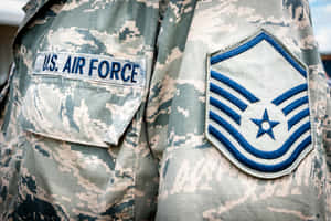 帶有軍階徽章及臂章的美國空軍制服 — MacBook Air M4 壁紙