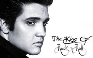 艾維斯·普里斯萊的黑白圖片，帶有「The King of Rock n Roll」文字。