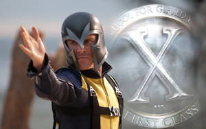 萬磁王穿著X-Men First Class制服，伸出手 — 萬磁王 壁紙