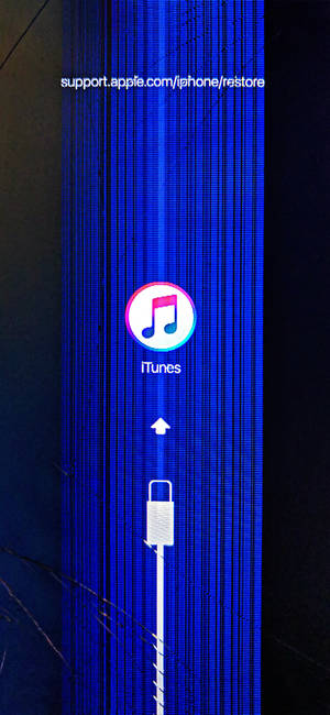 iPhone 螢幕顯示 iTunes 還原提示，背景為藍色像素化。