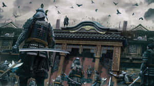 身穿盔甲的武士戰士站在傳統日本門前，天空風雨欲來。 — 日本武士 壁紙
