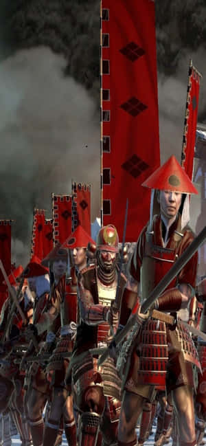 身穿紅色盔甲的武士戰士在戰鬥中於煙霧和旗幟下前進。 — 1170x2532 壁紙