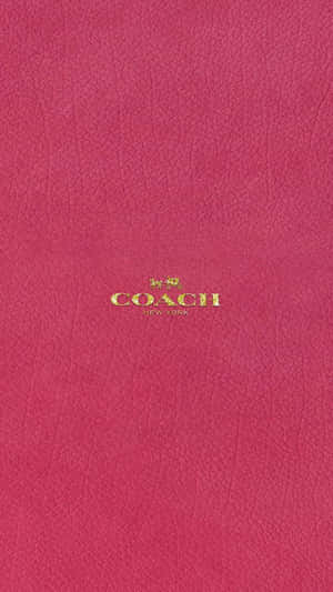 粉紅色皮革Coach手提包，金色標誌 — 低對比 壁紙