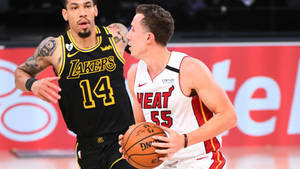 NBA籃球運動員在比賽中行動 — 16:9 壁紙