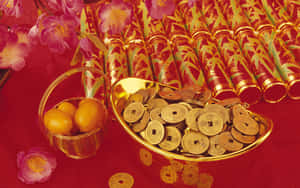 金幣、金桔和粉紅色花朵在紅色背景上，用於農曆新年。 — 春節 壁紙