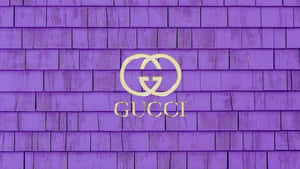 紫色木瓦上的金色Gucci標誌 — 數位藝術 壁紙