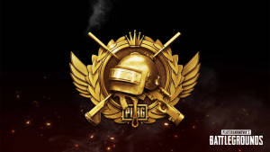金色PUBG標誌，帶有頭盔和交叉的槍支，在黑暗煙霧背景上。