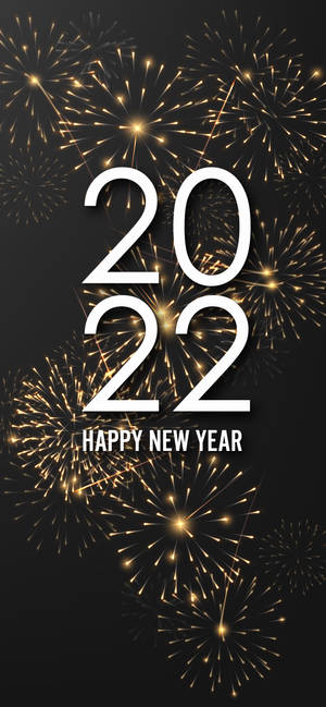 金色煙火在黑色背景上粗體白色2022 Happy New Year文字後方綻放。 — iPhone 15 Pro Max 壁紙