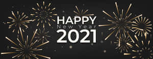 金色煙火在黑色背景上爆炸，帶有「Happy New Year 2021」文字。 — 新年快樂 2020 壁紙