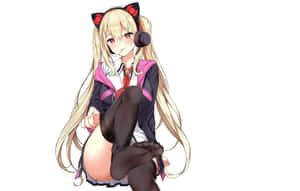 戴著貓耳和耳機的動漫女孩穿著校服盤腿而坐。 — 動漫貓 壁紙