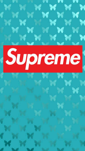 青綠色蝴蝶圖案桌布，帶有紅色Supreme標誌。 — 酷炫iPhone 壁紙