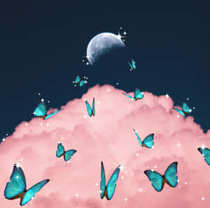 藍色蝴蝶在星空下的粉紅雲朵上方靠近月亮飛翔。 — 美學蝴蝶 壁紙