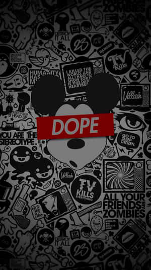 米奇老鼠頭部帶有 'DOPE' 橫幅，覆蓋在混亂的貼紙拼貼上。 — 米奇 壁紙