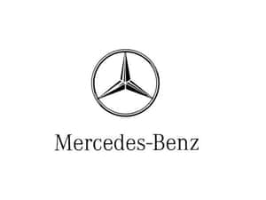 賓士標誌，圓圈內有三叉星，下方有品牌名稱。 — Mercedes-Benz 壁紙