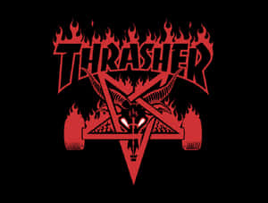 黑色背景上帶有惡魔頭骨和火焰的紅色Thrasher標誌。 — Thrasher 壁紙