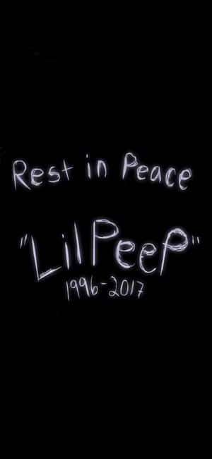 對 Lil Peep 1996-2017 的紀念致敬文字，以發光白色手寫字體呈現在黑色背景上。 — Galaxy S24 壁紙